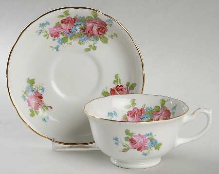 HAM37 Footed Cup & Saucer Set