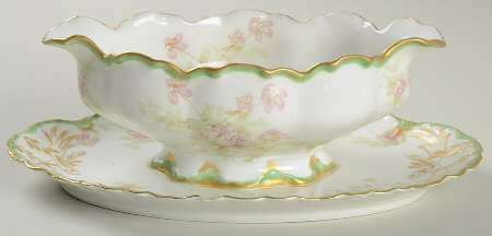 Schleiger 52I Gravy Boat with Attached Underplate