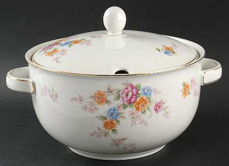 7587 Tureen &  Lid