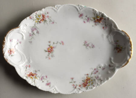 H608 11" Oval Serving Platter