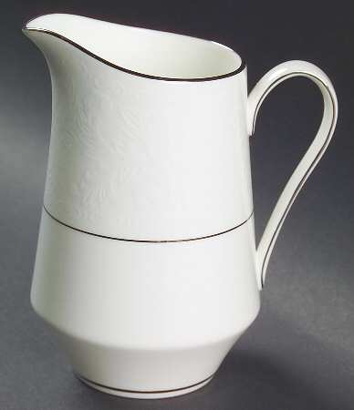 Chantilly Creamer