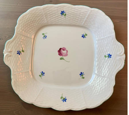 HER10 Handled Cake Plate
