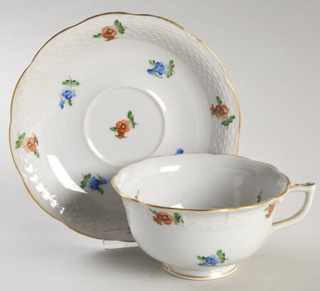 HER10 Footed Cup & Saucer Set