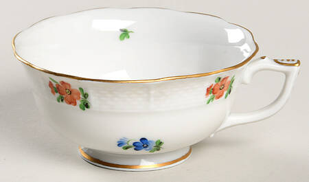 HER10 Footed Cup