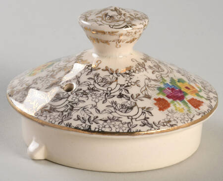 Old English Sampler Lid for Teapot