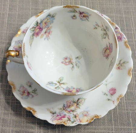 Schleiger 39-2 Flat Cup & Saucer Set