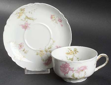 Schleiger 221b Flat Cup & Saucer Set