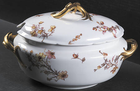 H652 Tureen &  Lid