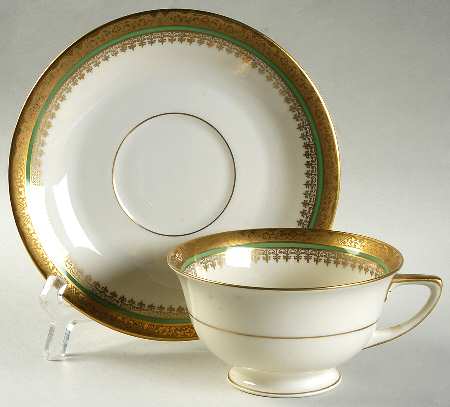 HC510 Footed Cup & Saucer Set