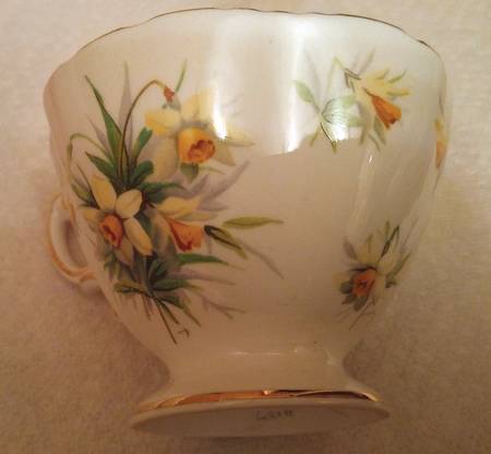 Yellow Jonquils Footed Cup