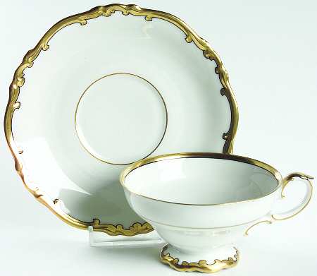 HC516 Footed Cup & Saucer Set