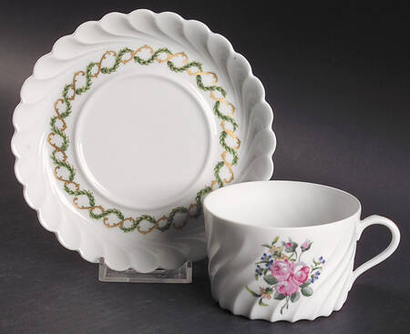Louveciennes Flat Cup & Saucer Set