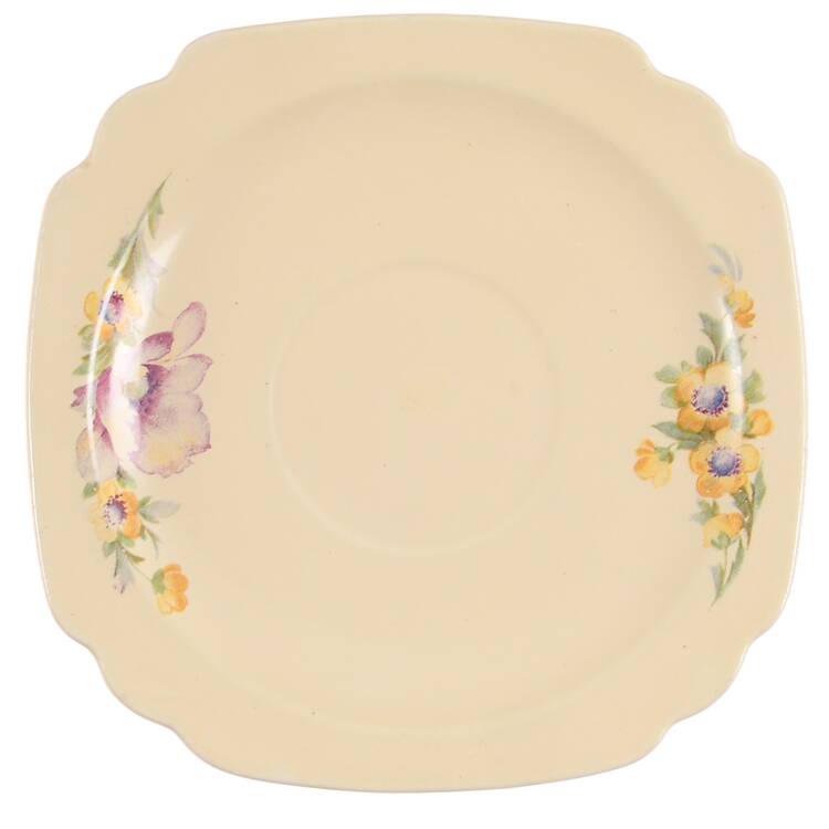 C183 Saucer by Homer Laughlin 
