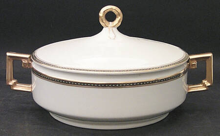 Regent Round Covered Vegetable