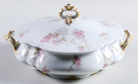 Schleiger 83 Round Covered Vegetable