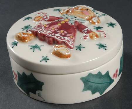 Christmas Traditions 4" Round Box & Lid