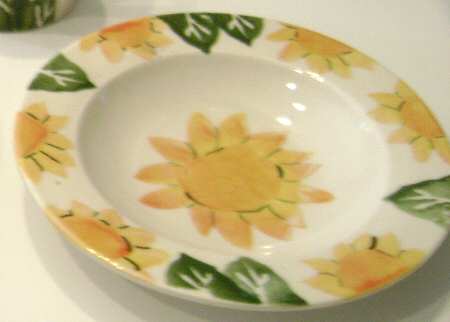 Sunflower Rim Soup Bowl