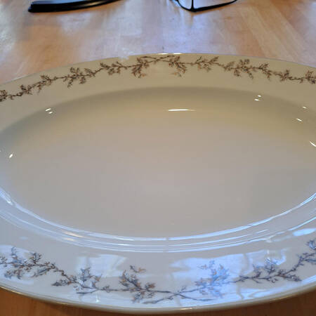 H742 18" Oval Serving Platter