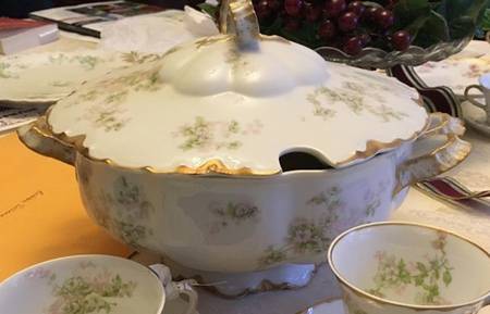 Schleiger 61L Tureen &  Lid