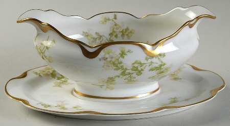 Schleiger 61A Gravy Boat with Attached Underplate