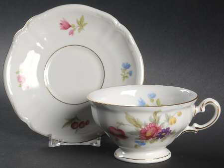 855 Footed Cup & Saucer Set