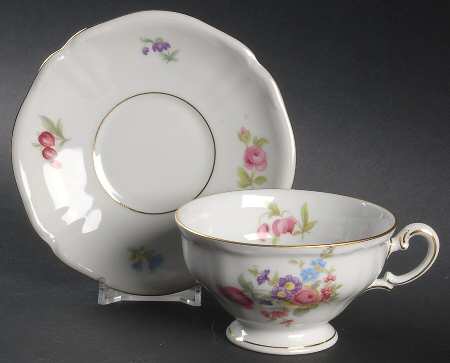 855 Footed Cup & Saucer Set