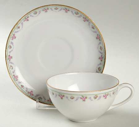 HUT648 Flat Cup & Saucer Set