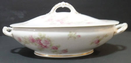 Schleiger 30F Oval Covered Vegetable