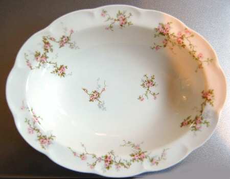 H780 9" Oval Vegetable Bowl
