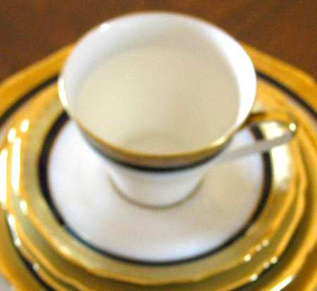 604682 Flat Cup & Saucer Set