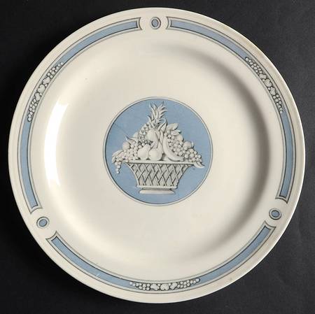 Della Robia Luncheon Plate