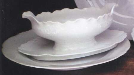 HAB35 Gravy Boat with Attached Underplate
