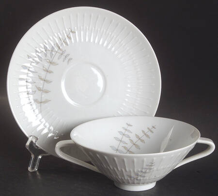HUT676 Footed Cream Soup Bowl & Saucer Set