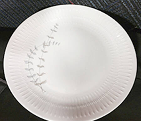 HUT676 Dinner Plate