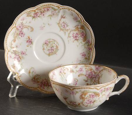 Schleiger 489a Flat Cup & Saucer Set