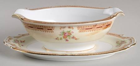 HIR23 Gravy Boat with Attached Underplate