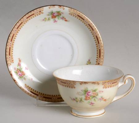 HIR23 Footed Cup & Saucer Set