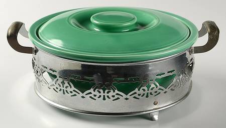 Fiesta Kitchen Kraft 1.25 Qt Round Covered Casserole w/Metal Stand