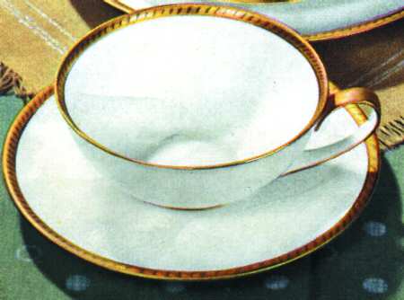 02396 Flat Cup & Saucer Set