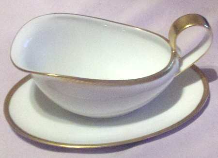 02396 Gravy Boat & Underplate