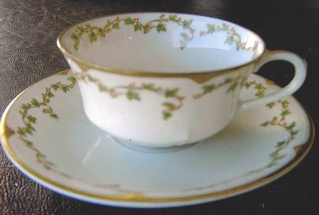 Schleiger 870 Footed Cup & Saucer Set