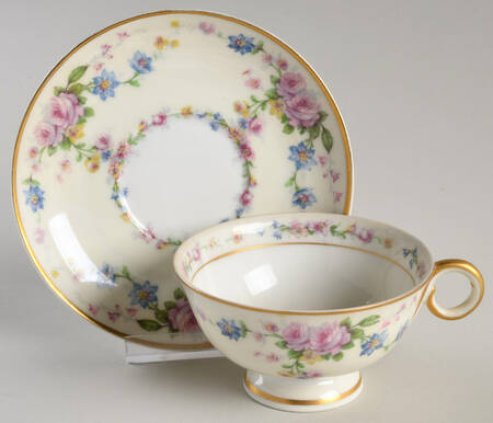 Parisiana Footed Cup & Saucer Set
