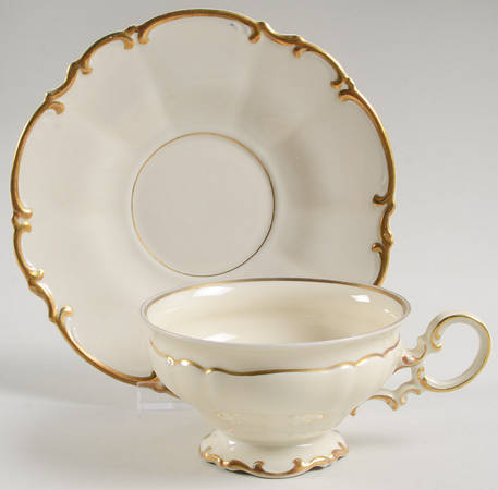 5810 Footed Cup & Saucer Set