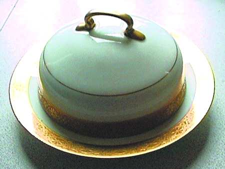 HUT711 Round Covered Butter