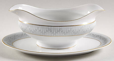 03822 Gravy Boat with Attached Underplate by Hutschenreuther
