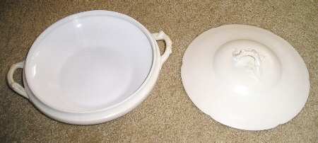 Schleiger 591 Round Covered Vegetable
