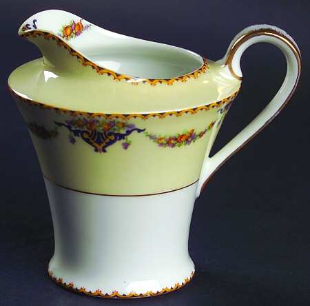 Pomona (Cream, Gold Verge) Creamer
