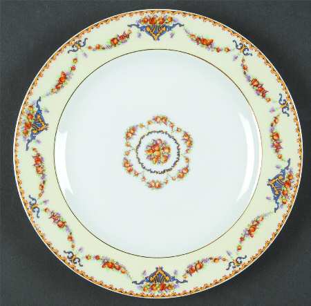 Pomona (Cream, Gold Verge) Salad Plate