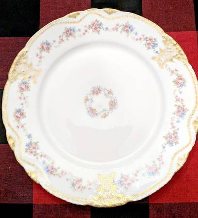H966 Dinner Plate