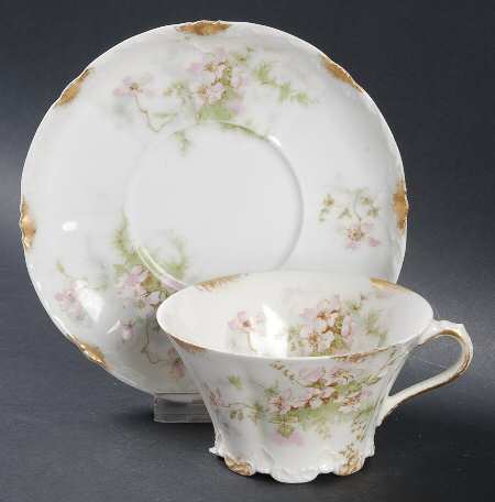 Schleiger 146G Flat Cup & Saucer Set